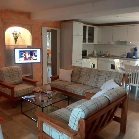 Uni - Luebeck Apartament Groß Grönau